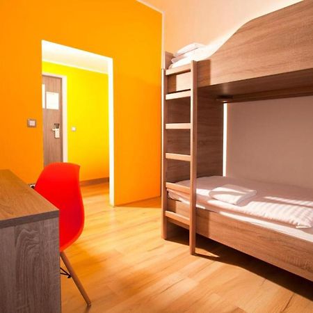 B&B Hotel Maribor Uni Hostel Bagian luar foto