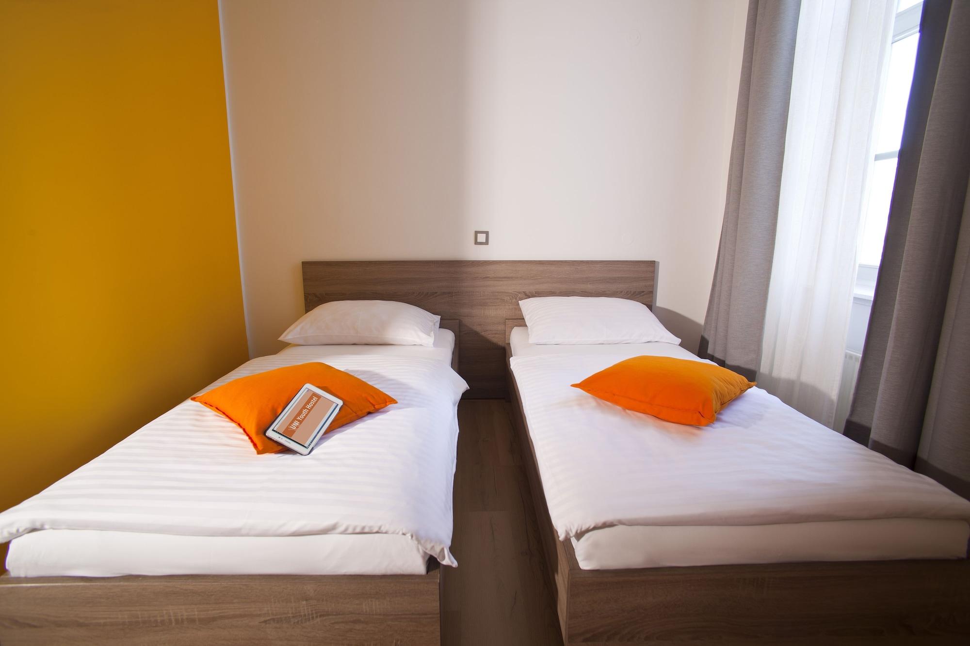B&B Hotel Maribor Uni Hostel Bagian luar foto