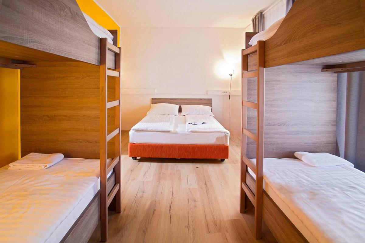B&B Hotel Maribor Uni Hostel Bagian luar foto