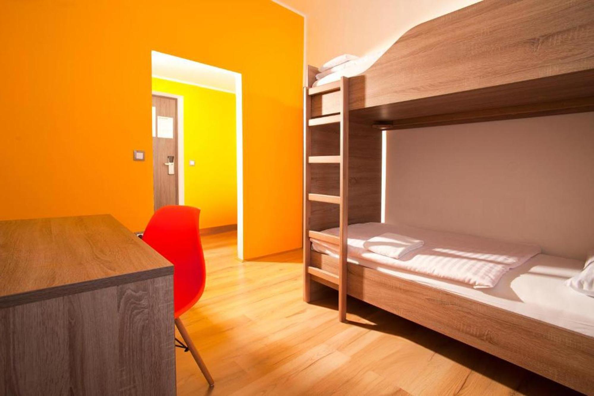 B&B Hotel Maribor Uni Hostel Bagian luar foto