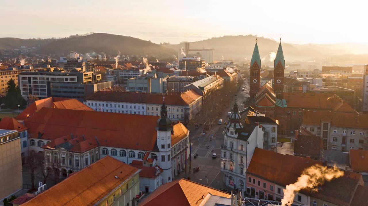 Uni Hostel Maribor Bagian luar foto